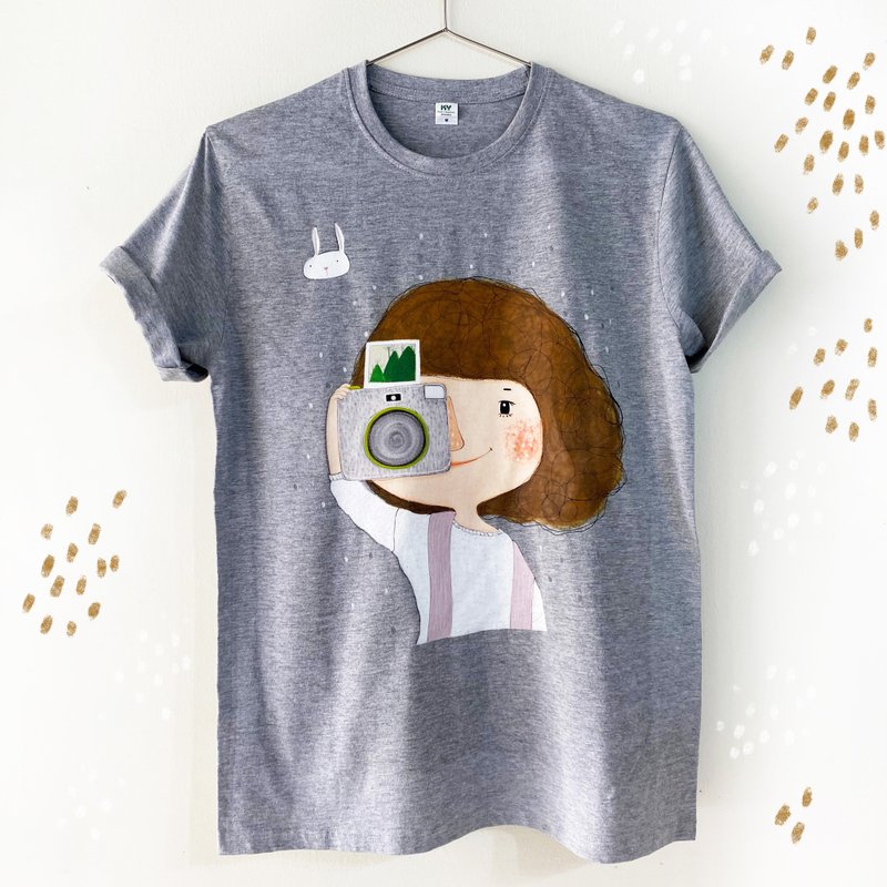棉质短袖T-Shirt 麻灰色  Dolly(朵力) 收集眼中的世界 - 女装 T 恤 - 棉．麻 灰色