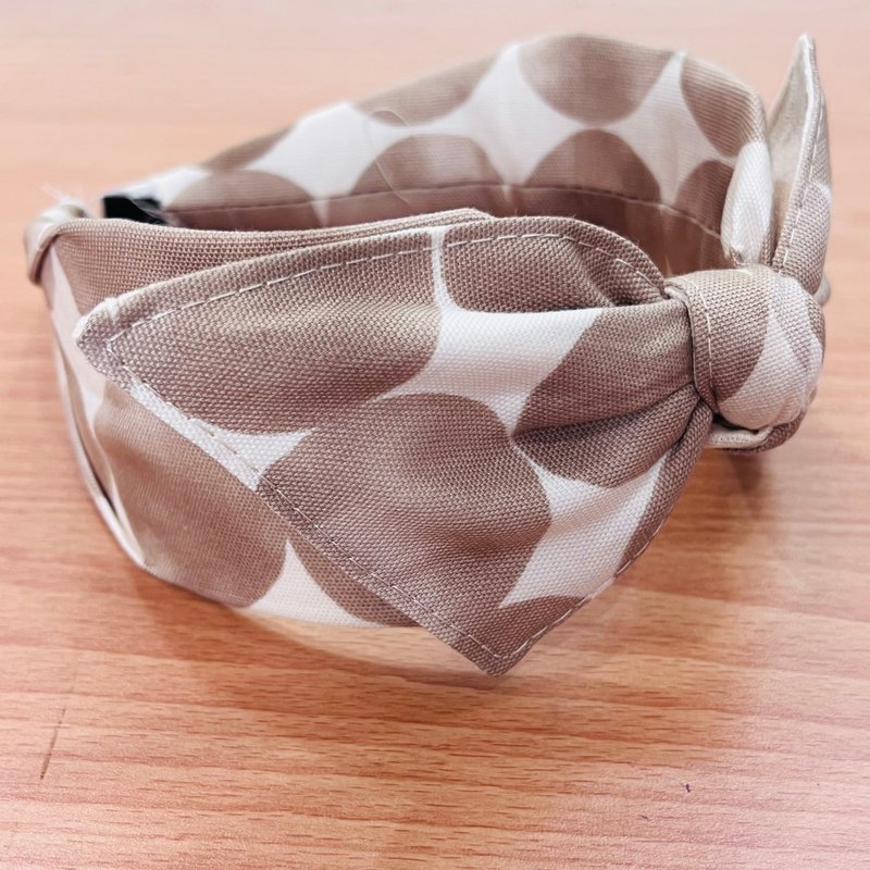 MOYA 宽版手工发箍 大点点 沙色 - 发饰 - 棉．麻 蓝色