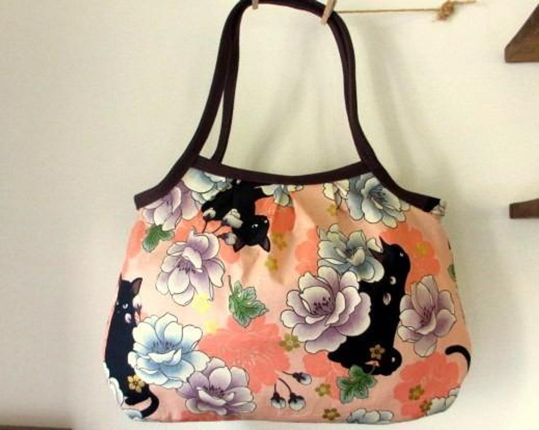 Black cat and peony Granny bag * orange (orange) color C - 侧背包/斜挎包 - 棉．麻 橘色