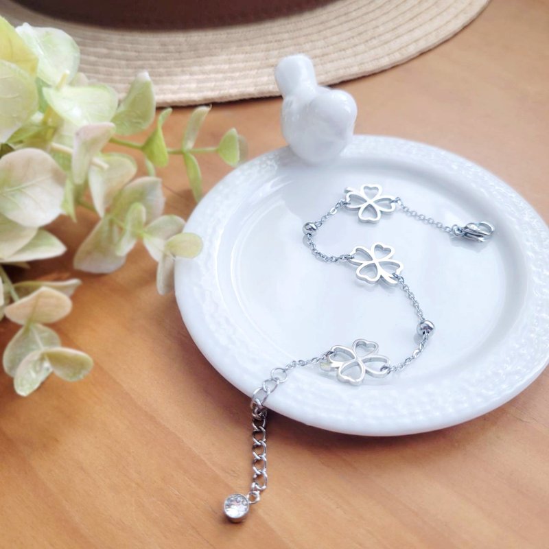 幸运微光。幸运草造型白钢手链  不怕水不变色防过敏 - 手链/手环 - 不锈钢 银色