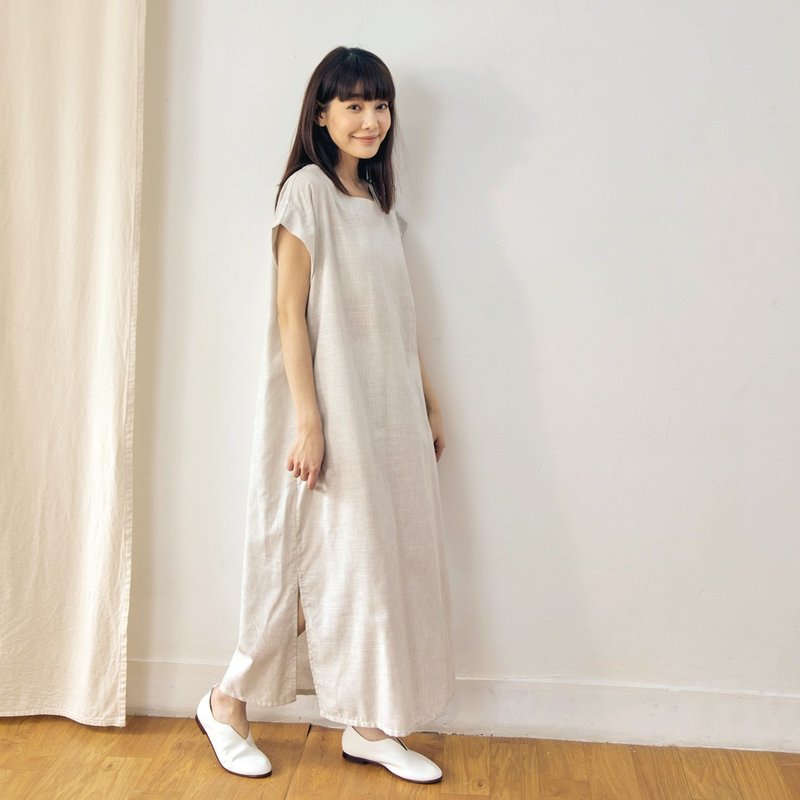 Iris落肩袖开衩口袋长洋装/直條紋 - 洋装/连衣裙 - 棉．麻 白色