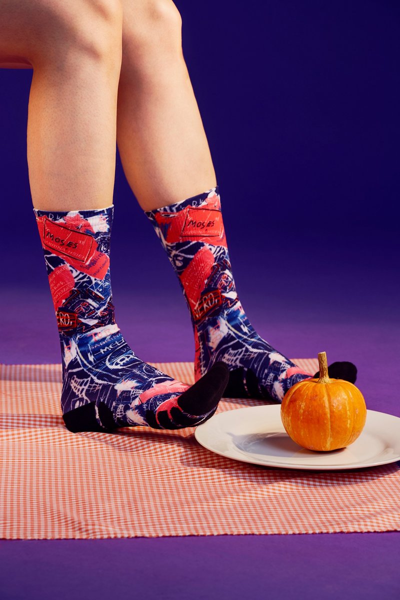 SABRINA HSIEH x LIFEBEAT 蓝宝石粉涂鸦墙联名印花运动袜 - 其他 - 聚酯纤维 