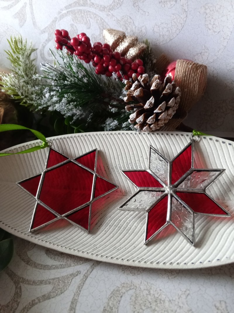 一组两件雪花太阳能吊饰，圣诞挂饰，梅尔卡巴（Merkaba）造型，简约彩绘玻璃 - 其他 - 玻璃 红色
