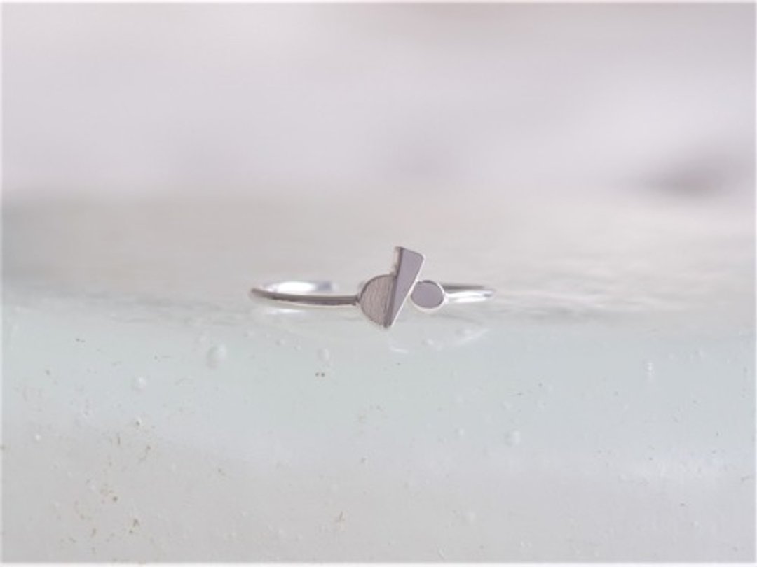 tiny geometric ring - 戒指 - 其他金属 银色