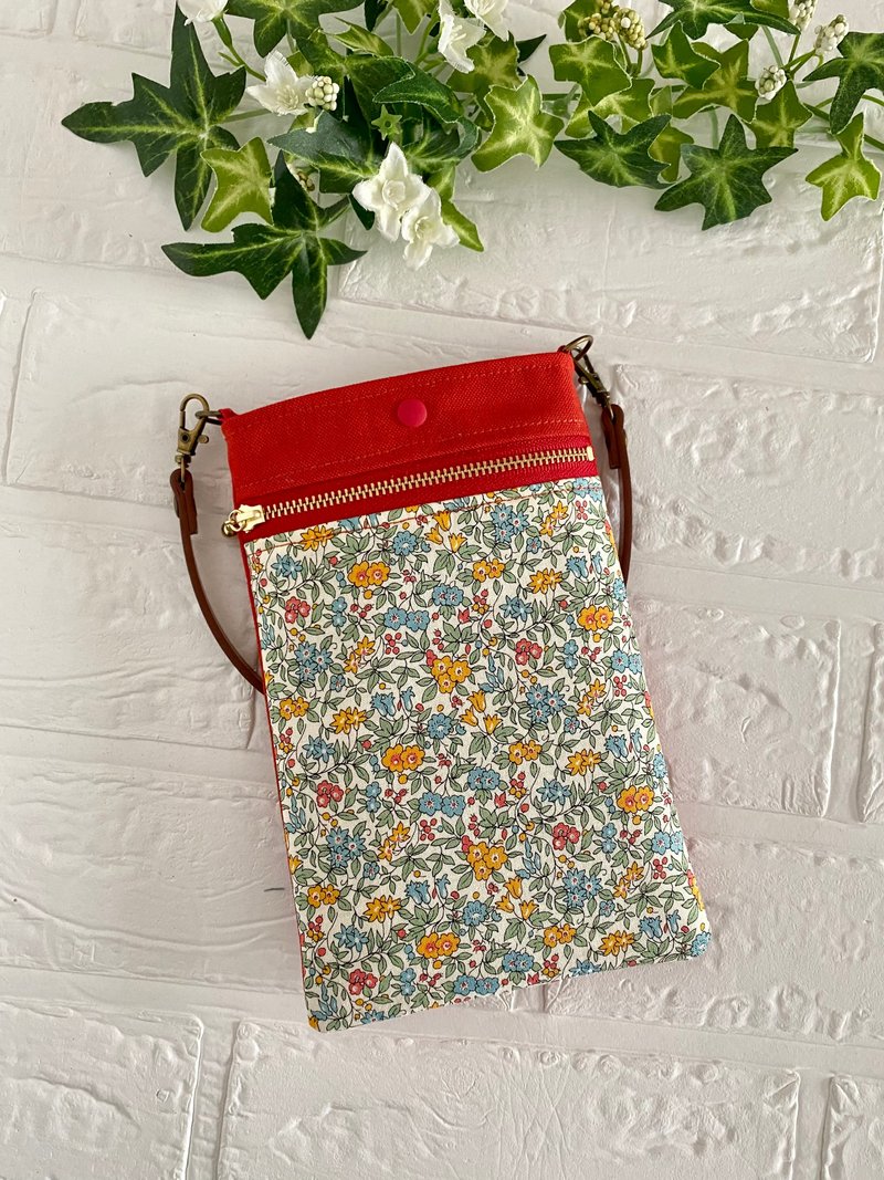 Liberty 碎花手工手机收纳包 Forget Me Not 红色 - 化妆包/杂物包 - 棉．麻 红色