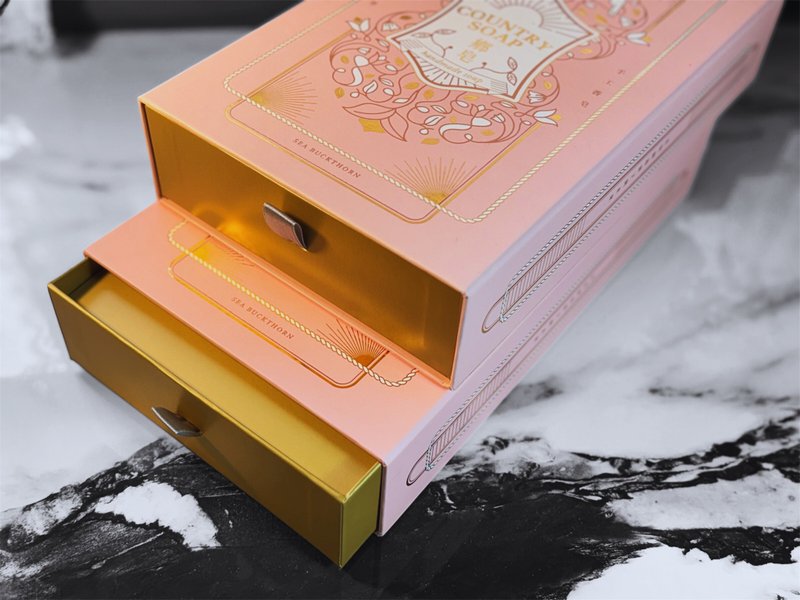 【送礼礼盒】粉钻级万用推荐御藏礼盒一3入手工皂 - 肥皂/手工皂 - 植物．花 