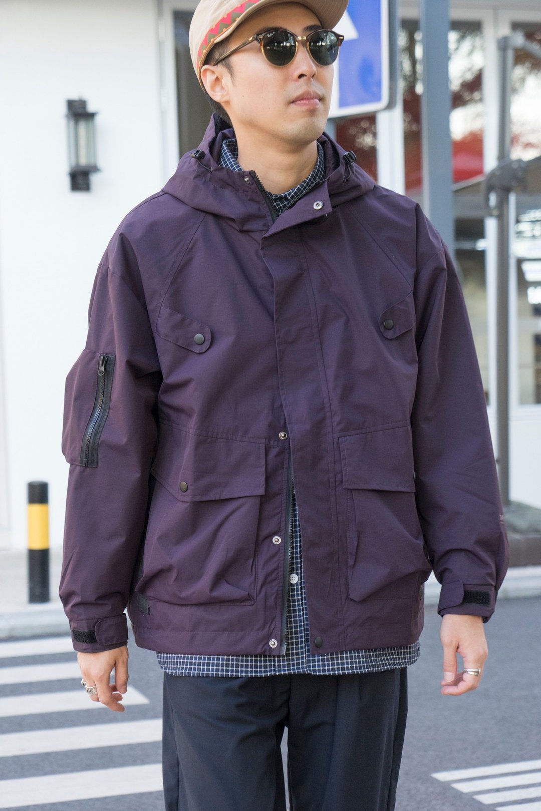JACKET 日系潮流戶外防風防水功能連帽風衣外套 多口袋工裝設計 - 男装外套 - 防水材质 紫色