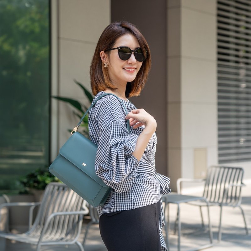 【免费升级送礼包装】艾拉 肩包-大西洋蓝/BF836-27-ALB - 侧背包/斜挎包 - 真皮 蓝色