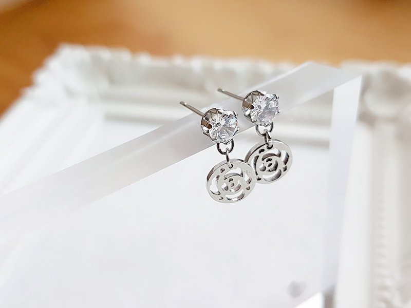 晶钻蔷薇。蔷薇花白钢耳针  不怕水防过敏 - 耳环/耳夹 - 不锈钢 银色