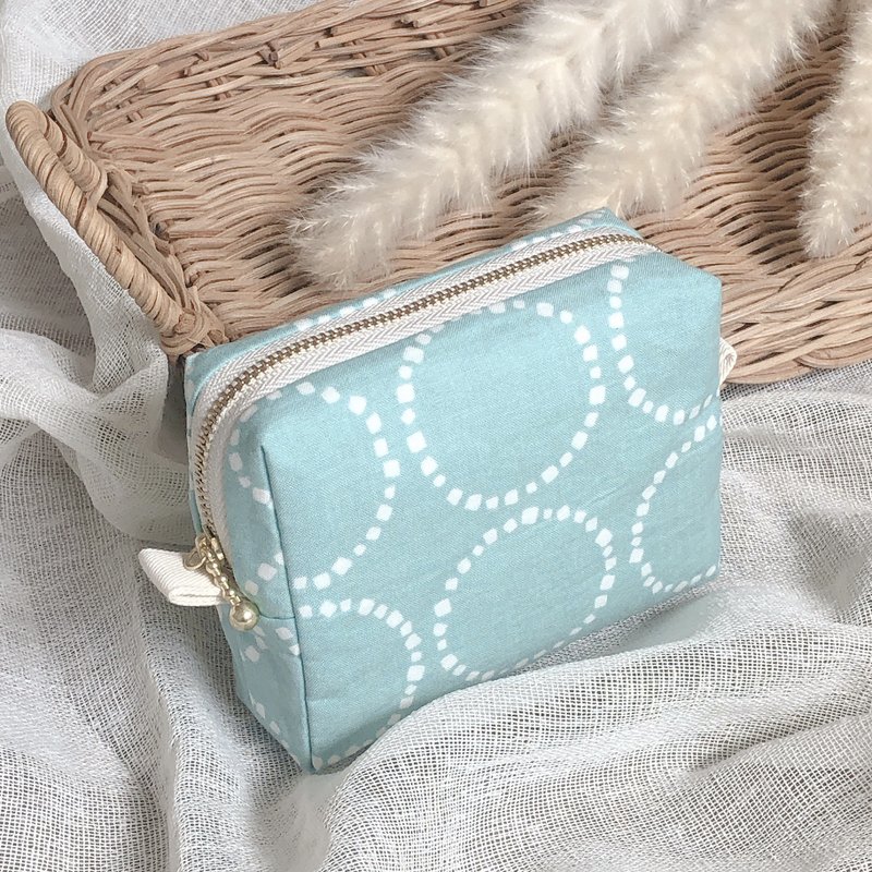 Square pouch / blue green - 化妆包/杂物包 - 棉．麻 蓝色