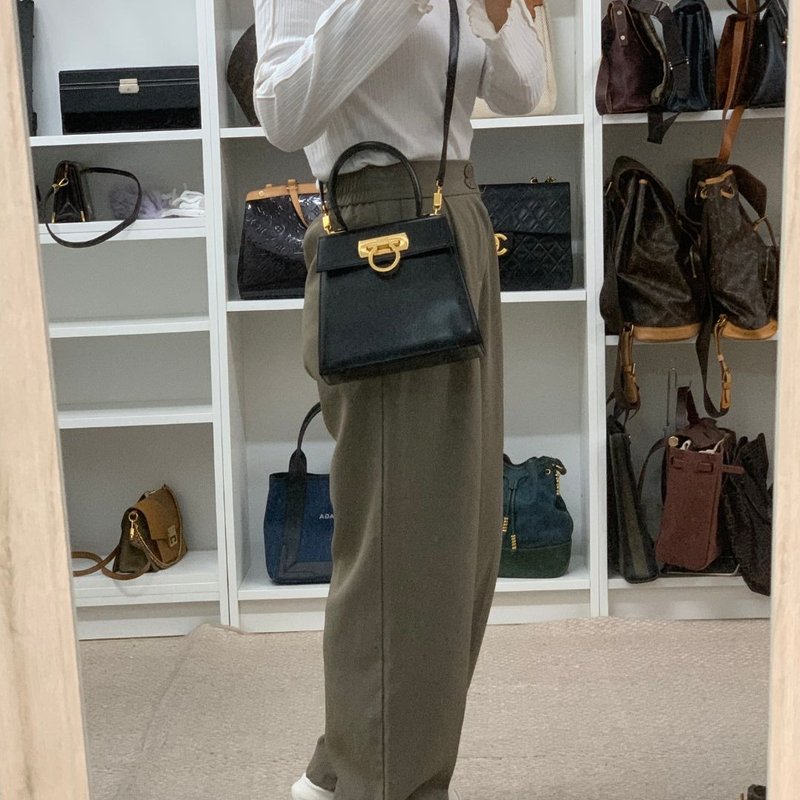 Salvatore Ferragamo Gancini 两向背 - 01460 - 侧背包/斜挎包 - 真皮 黑色