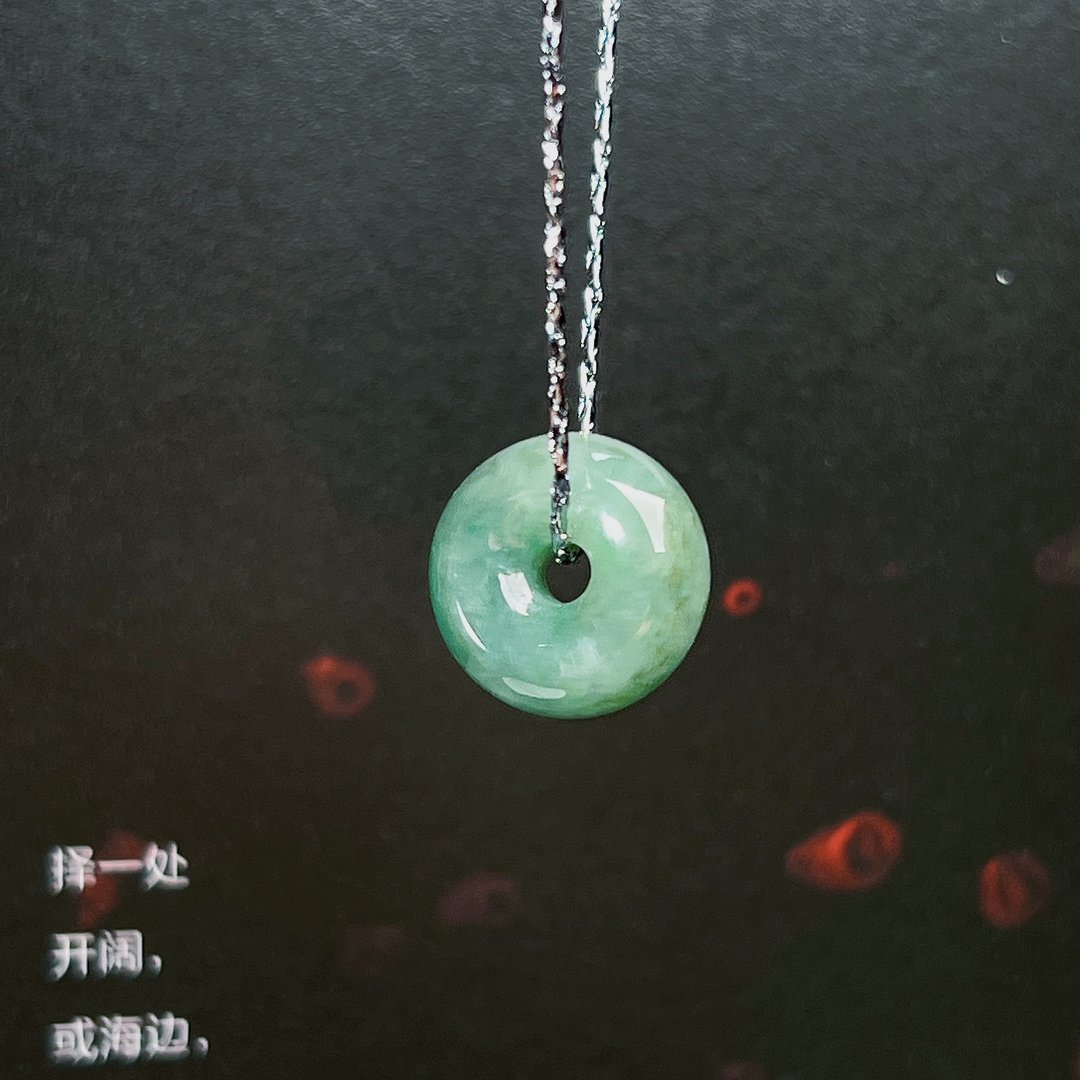 飘绿花翡翠路路通吊坠 | 天然A货翡翠 | 送礼 - 吊饰 - 玉石 绿色