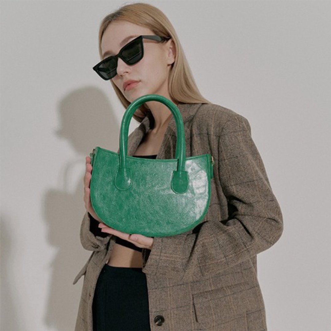 韩国ELLIE BAG | 绿色 | 腋下包 侧背包 斜孭袋 - 侧背包/斜挎包 - 人造皮革 绿色