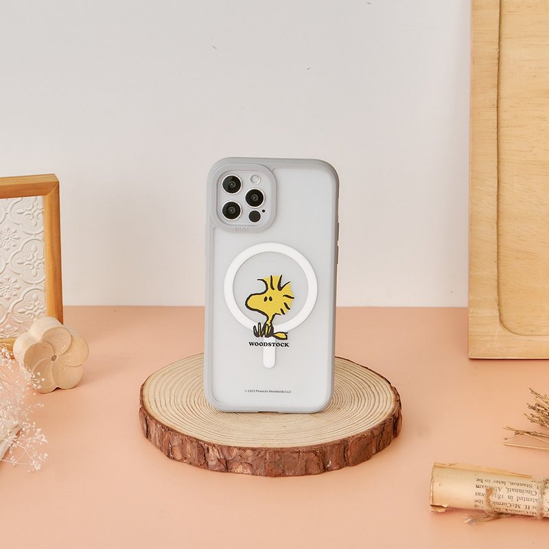 SNOOPY史努比 经典胡士托极光雾透MagSafe iPhone手机壳 - 手机壳/手机套 - 塑料 多色