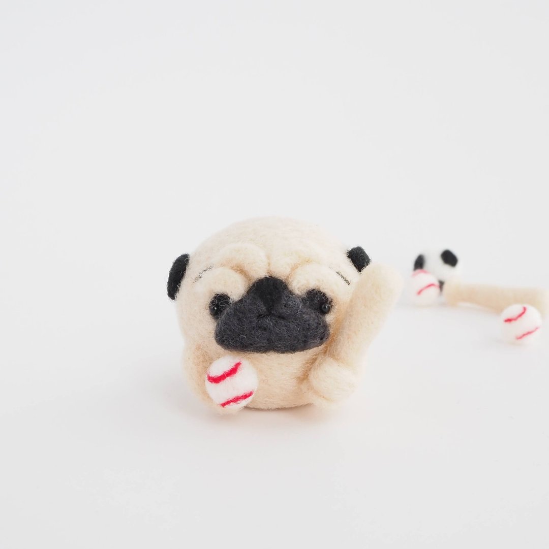 Mayu(eyebrows) pug and baseball needle felt (wool felt) - 玩偶/公仔 - 羊毛 