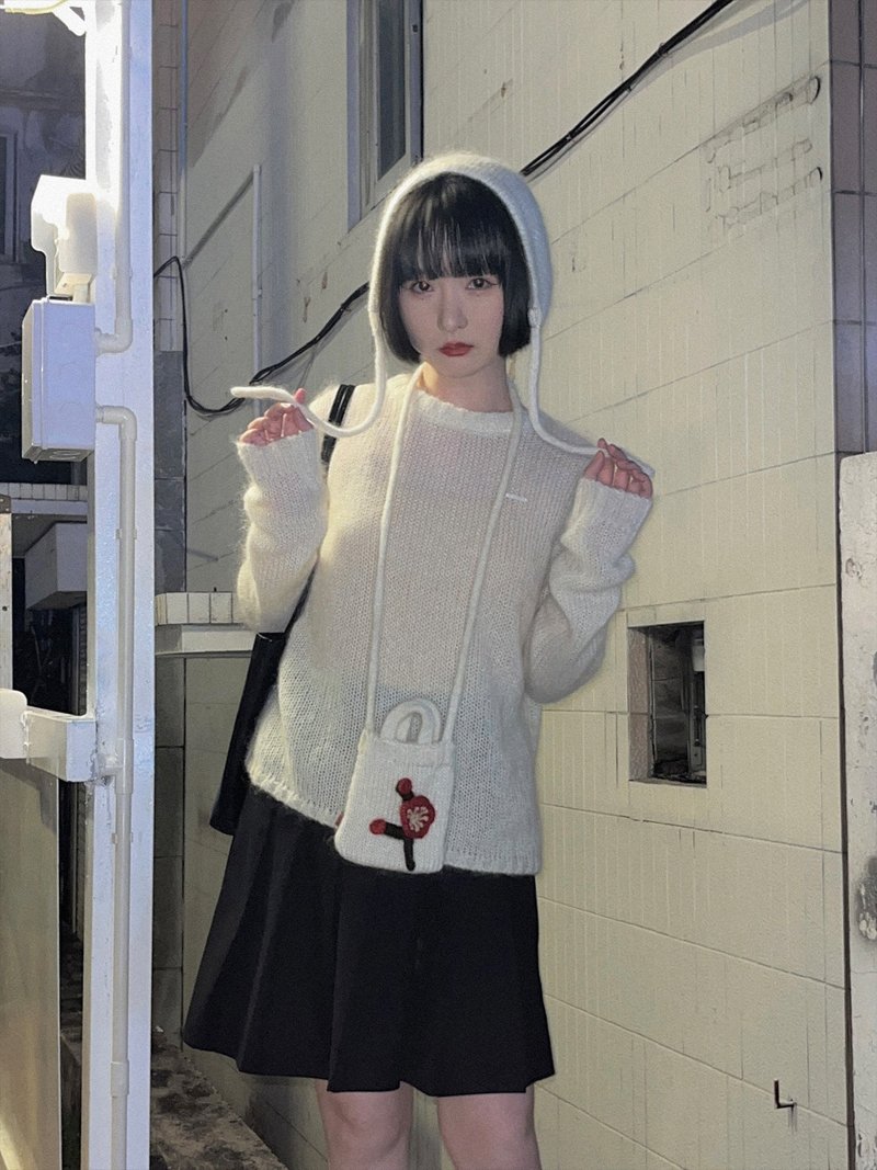 梅花马海毛针织衫套头长袖毛衣 白色/黑色 - 女装针织衫/毛衣 - 其他材质 多色