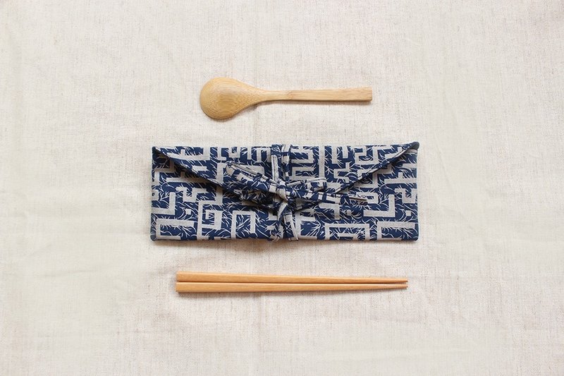 日式万字横式环保筷套/收纳袋 - 筷子/筷架 - 棉．麻 蓝色