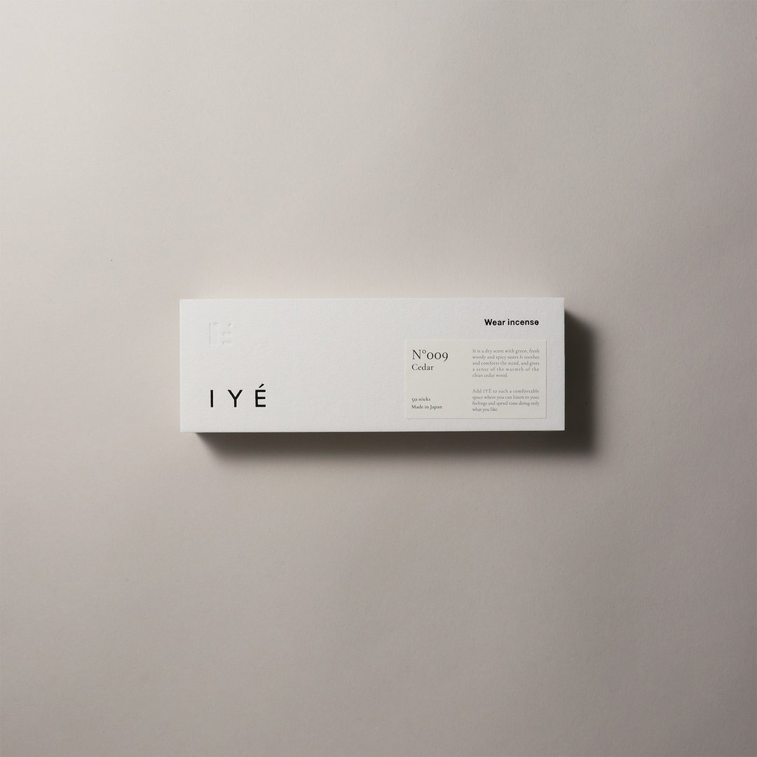 日本 IYÉ - No.009 Cedar 木质雪松 - 职人手工线香 50 支 - 香薰/精油/线香 - 其他材质 白色
