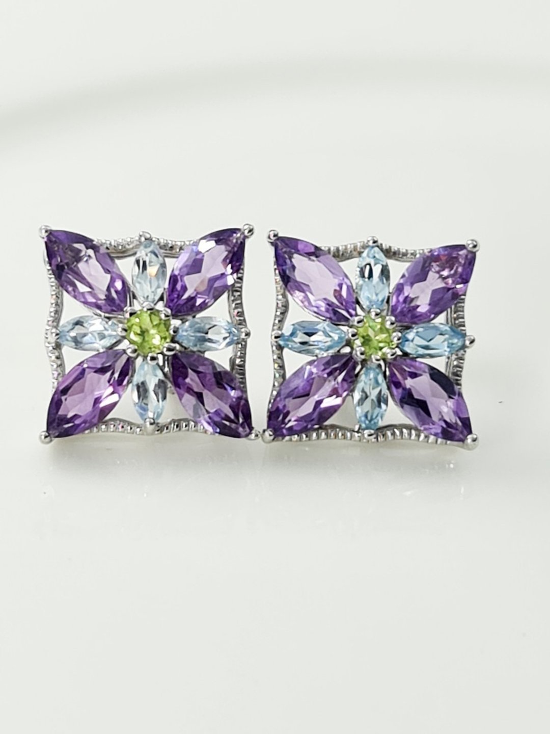 925 Silver Earring , Natural Peridot , Topaz, Amethyst with GLC Certify - 耳环/耳夹 - 其他金属 银色