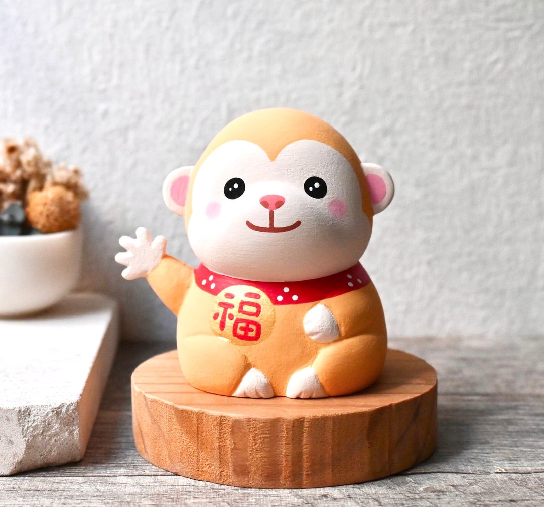 好运到 招财小猴子 手工木制摆饰 名片架 疗愈小木雕 猴 公仔 - 摆饰 - 木头 咖啡色