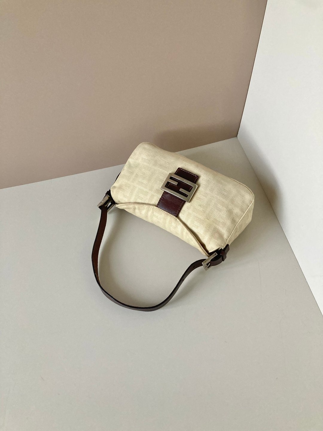 【特选货品】中古二手Fendi米白色老花腋下侧背背单肩小包手袋 - 侧背包/斜挎包 - 其他材质 白色