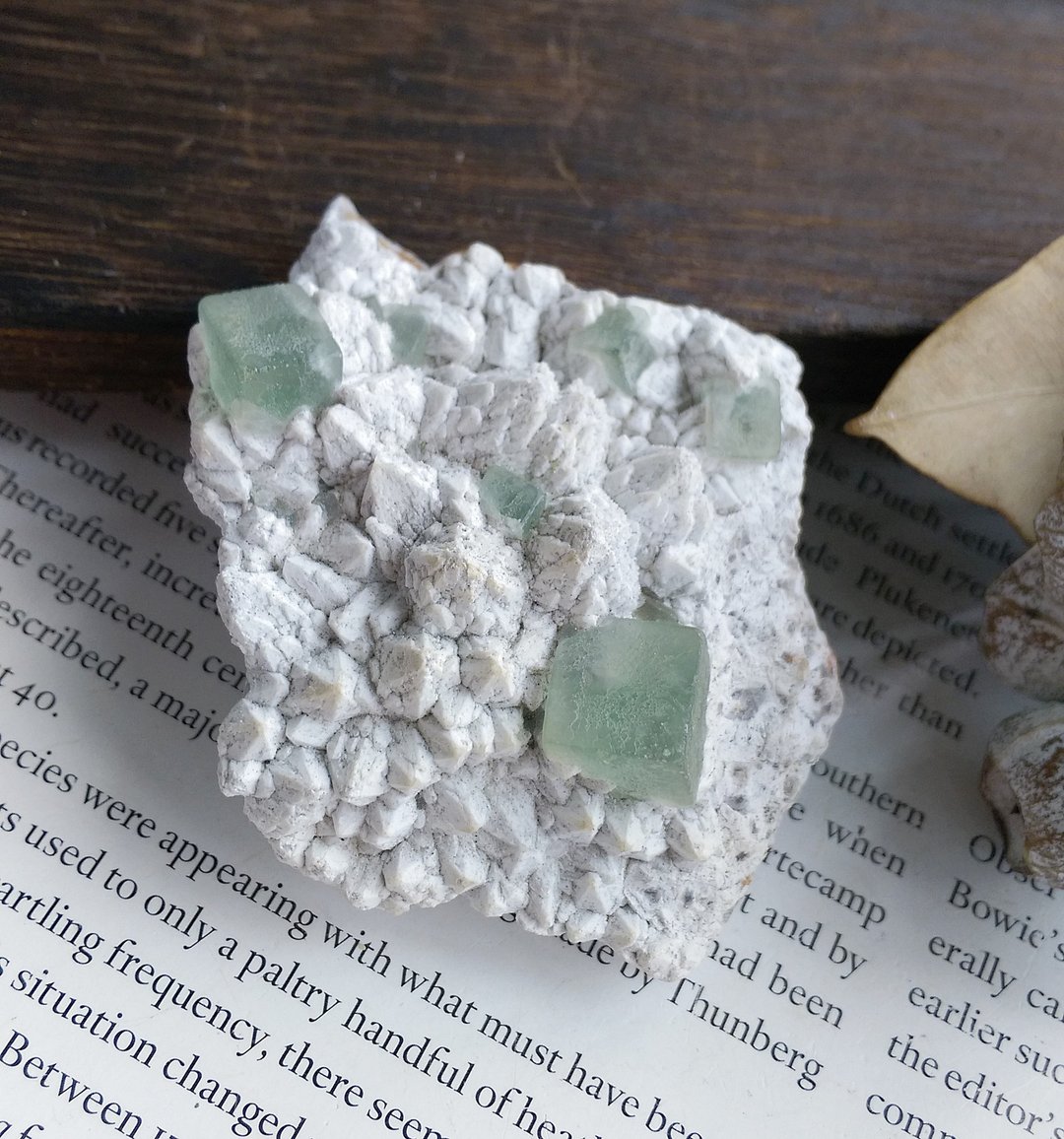 Fluorite 内蒙产地 莫兰迪绿 绿萤石 天然矿石 原矿 - 摆饰 - 其他材质 
