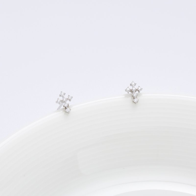 【24H快速出货】星光 十字架 s925 纯银 钻石耳环 耳夹 - 耳环/耳夹 - 纯银 银色