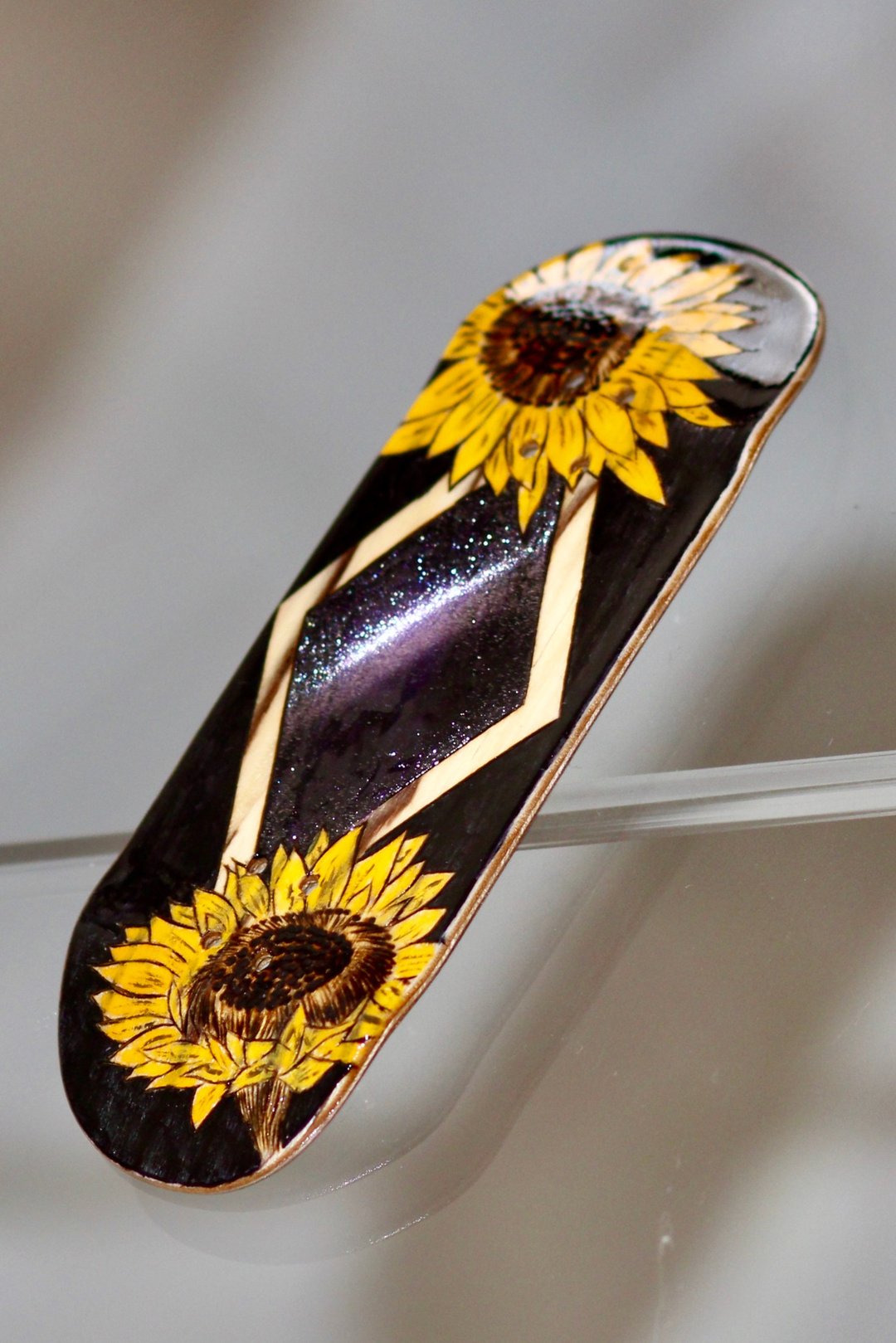 Sunflower Hand-Painted Fingerboard Deck (Night) - 桌游/玩具 - 木头 多色
