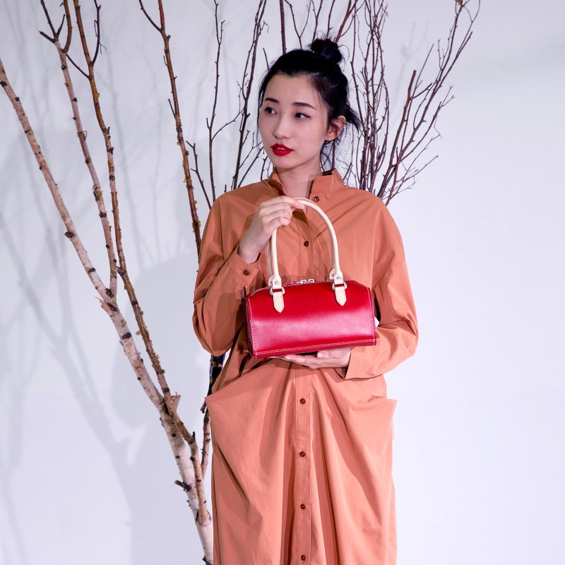 手工真皮手提波士顿包 新年圣诞礼物 植鞣牛皮复古手提包 - 手提包/手提袋 - 真皮 红色