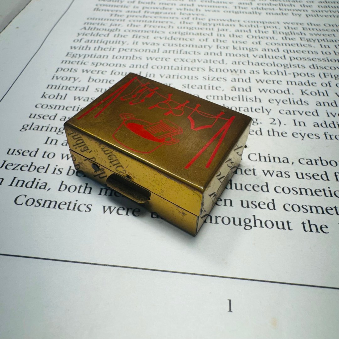 美国50年代红色晒衣场小药盒 - 其他 - 其他金属 
