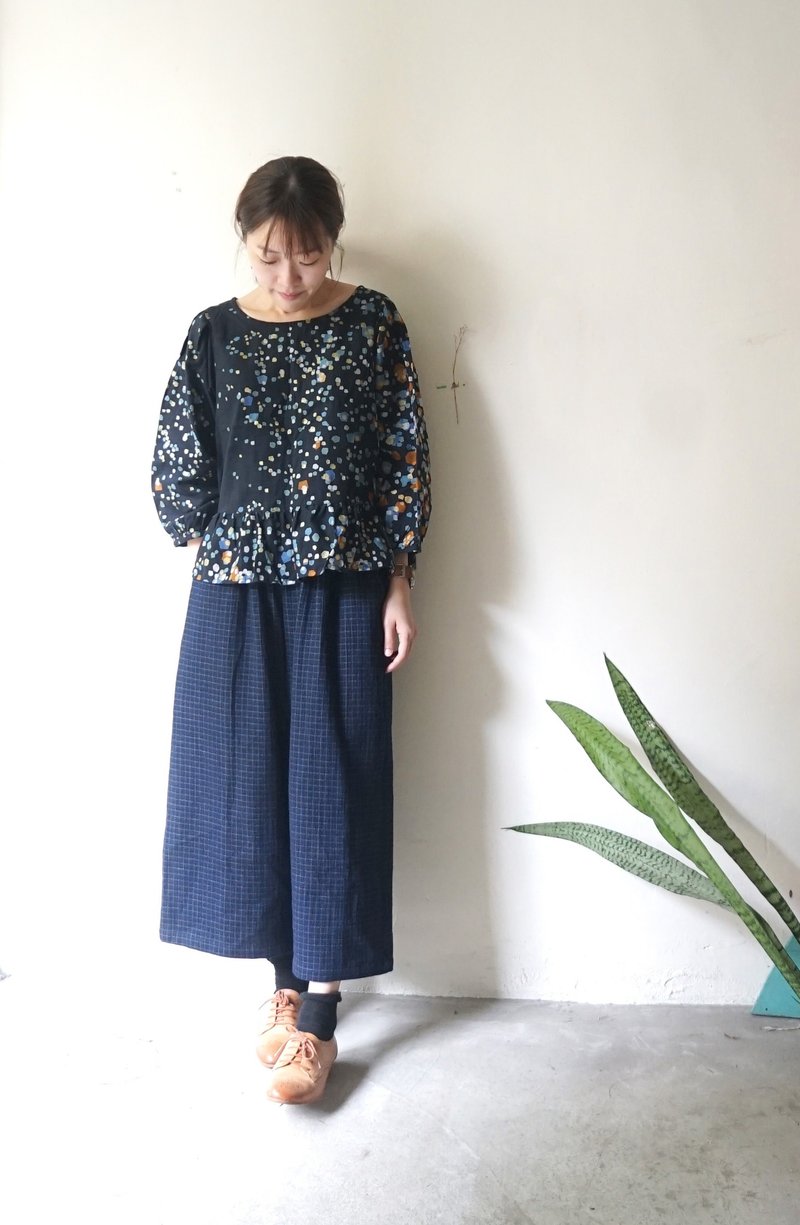 和你一起看星星-亮晶晶小狗可爱下摆八分袖上衣 - 女装上衣 - 棉．麻 蓝色