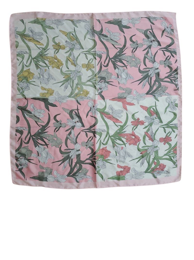 有礼貌穿搭 莫兰迪粉色 百合花图腾  丝巾 方巾 70×70cm - 丝巾 - 棉．麻 粉红色