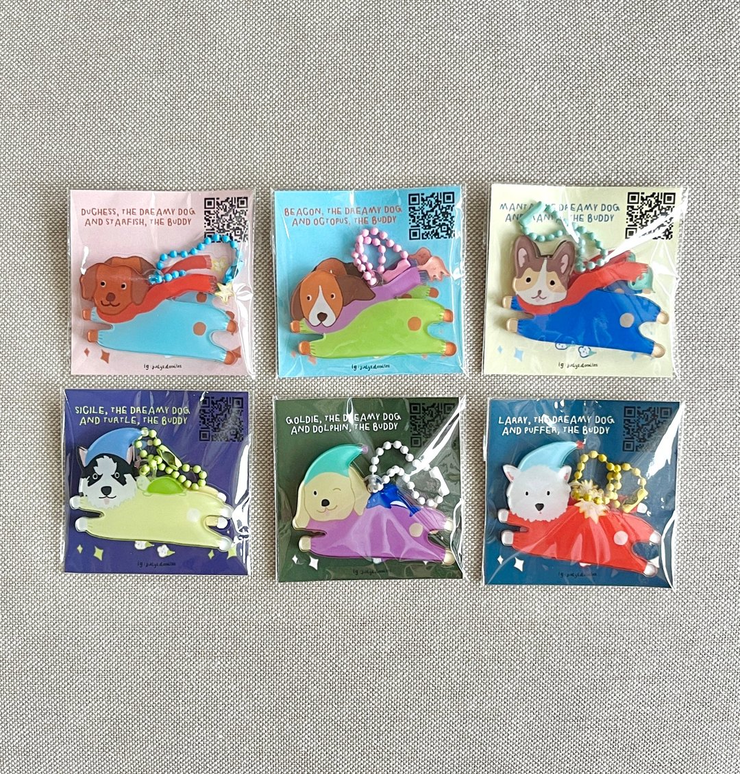 双面造型狗狗钥匙圈，可作为包饰，适合宠物爱好者。 - 吊饰 - 压克力 多色
