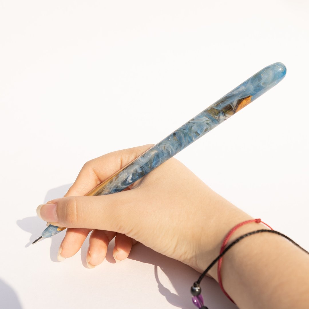 Handcrafted long blue business wooden pen. Unique appreciation boss gift.. - 圆珠笔/中性笔 - 木头 蓝色
