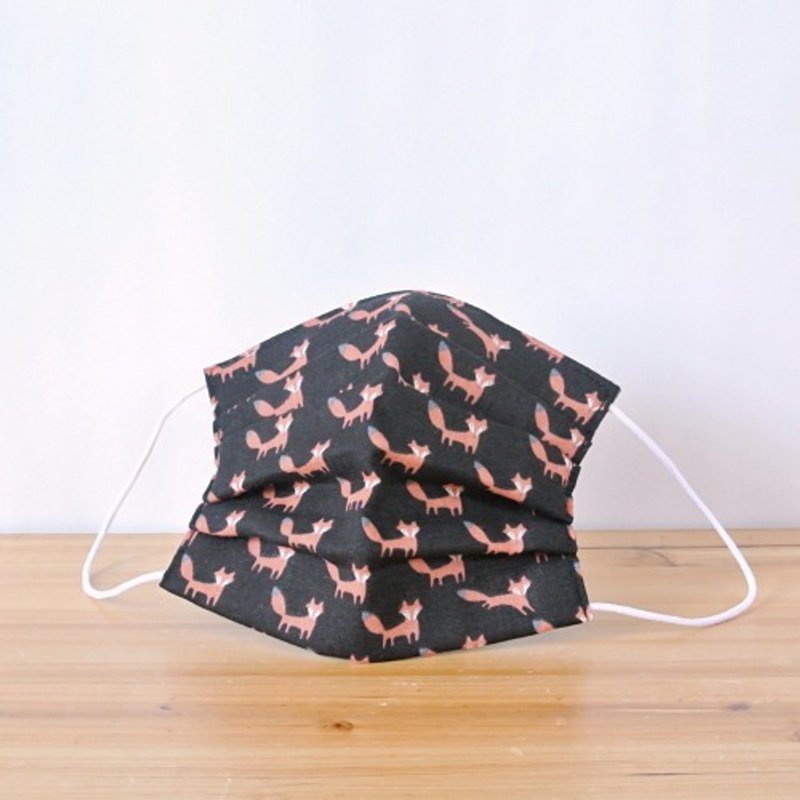可洗涤、舒适且可爱的手工立体口罩 Fox Black 黑口罩 日本制造 | TEMARIYA - 口罩 - 棉．麻 黑色