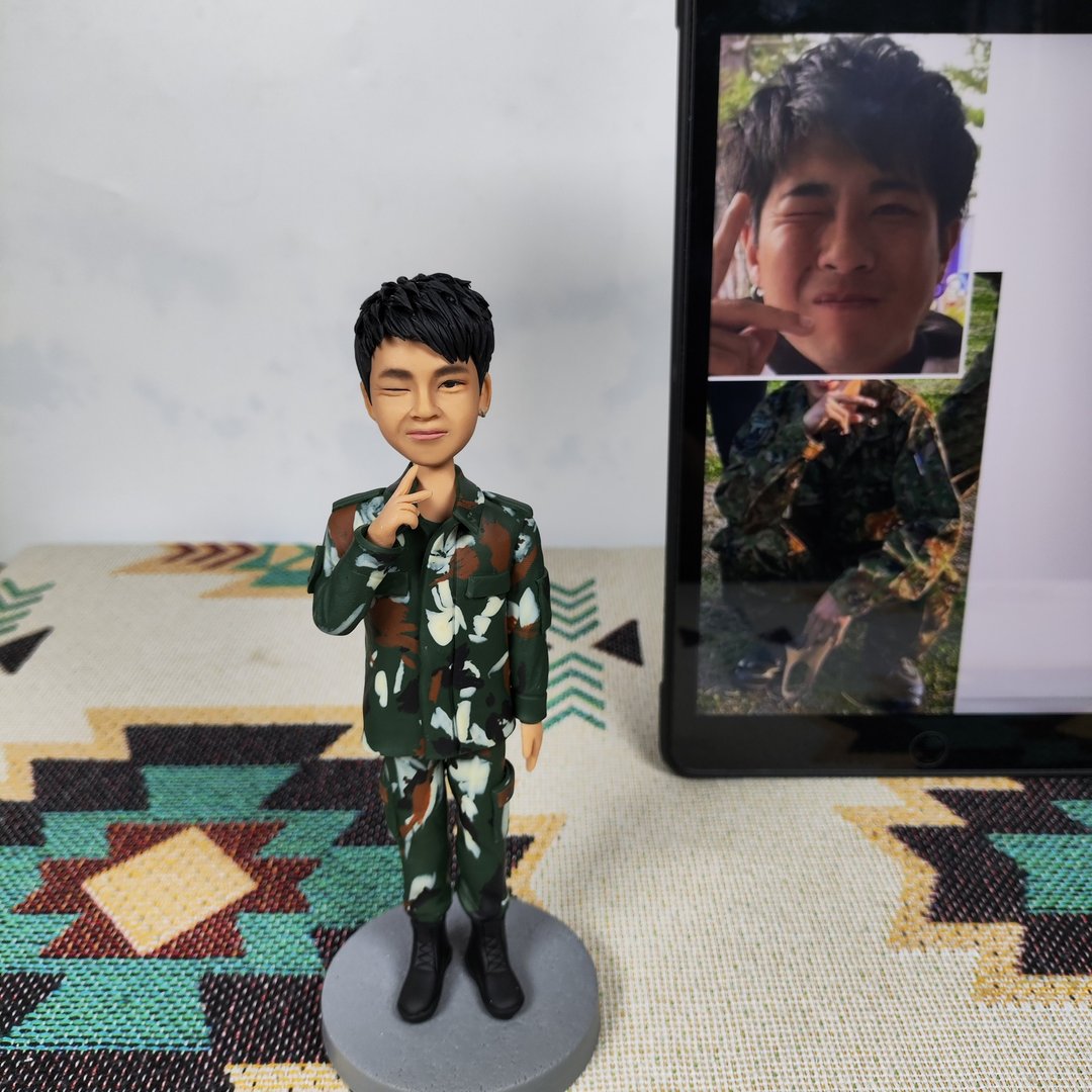 客制化人物公仔 人偶 3D人像画 似颜绘 定制 军人 生日 纪念 礼物 - 玩偶/公仔 - 粘土 多色
