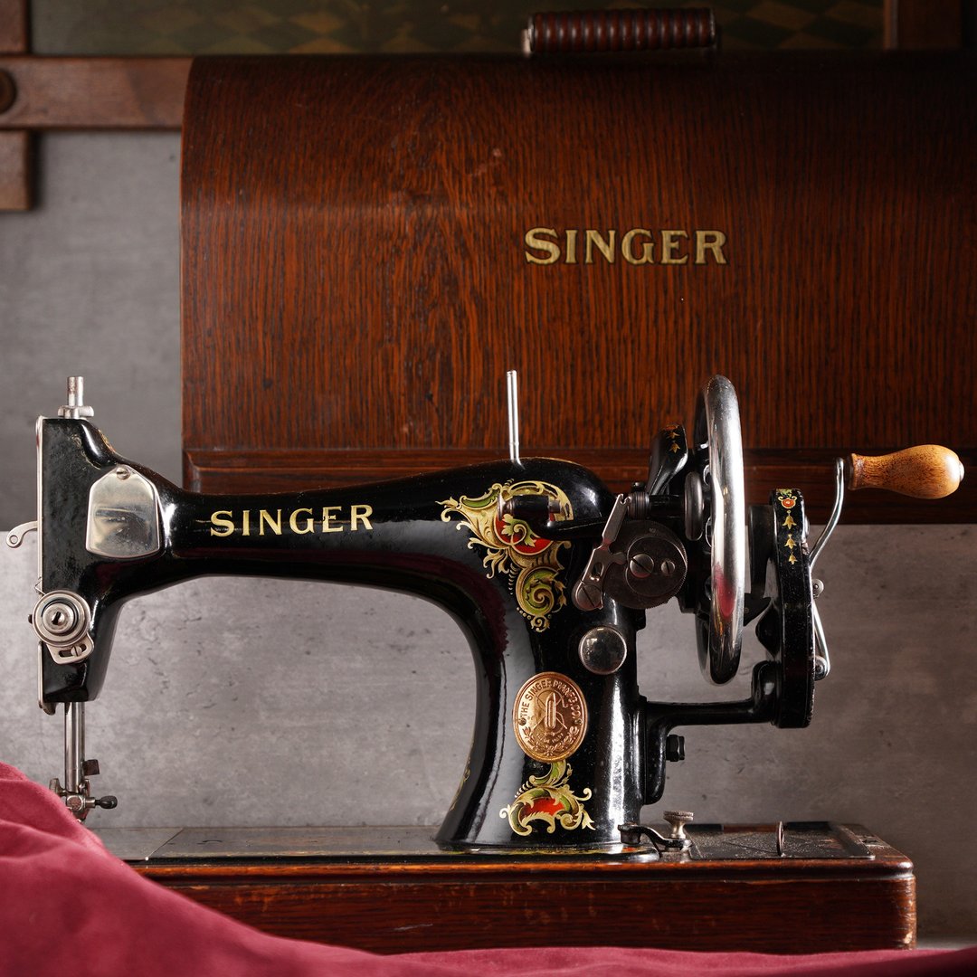 1936年Singer 128K手摇古董缝纫机 - 摆饰 - 其他金属 咖啡色