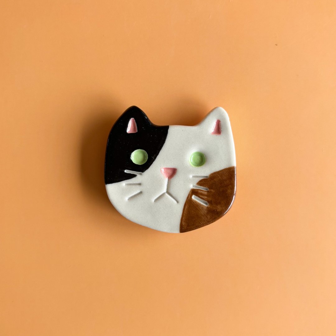 陶瓷猫磁铁 - 冰箱贴/磁贴 - 陶 咖啡色