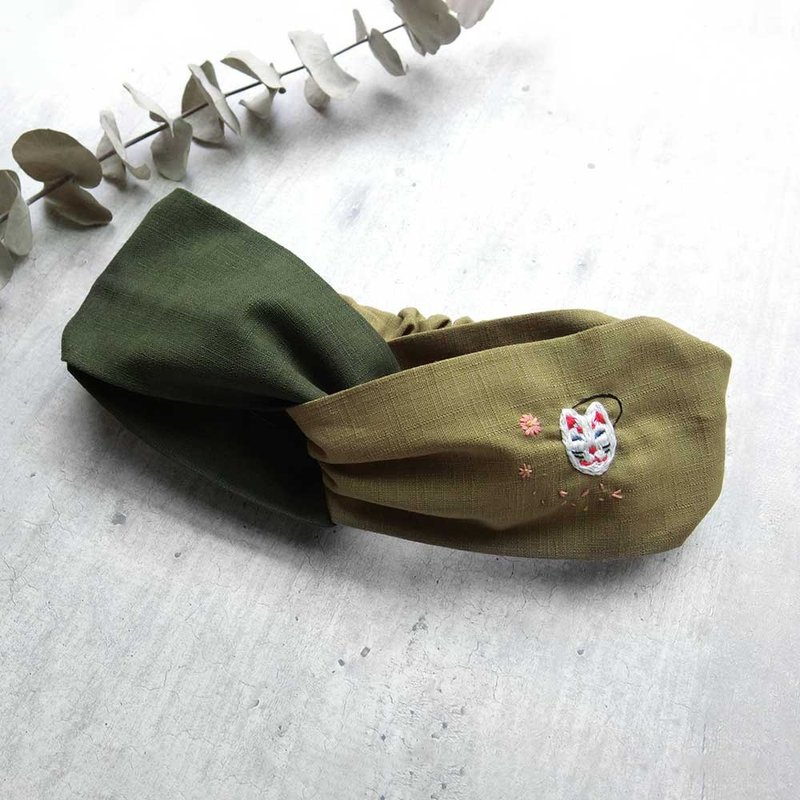 伏见稻禾白狐100%手工刺绣发带 - 发带/发箍 - 棉．麻 绿色