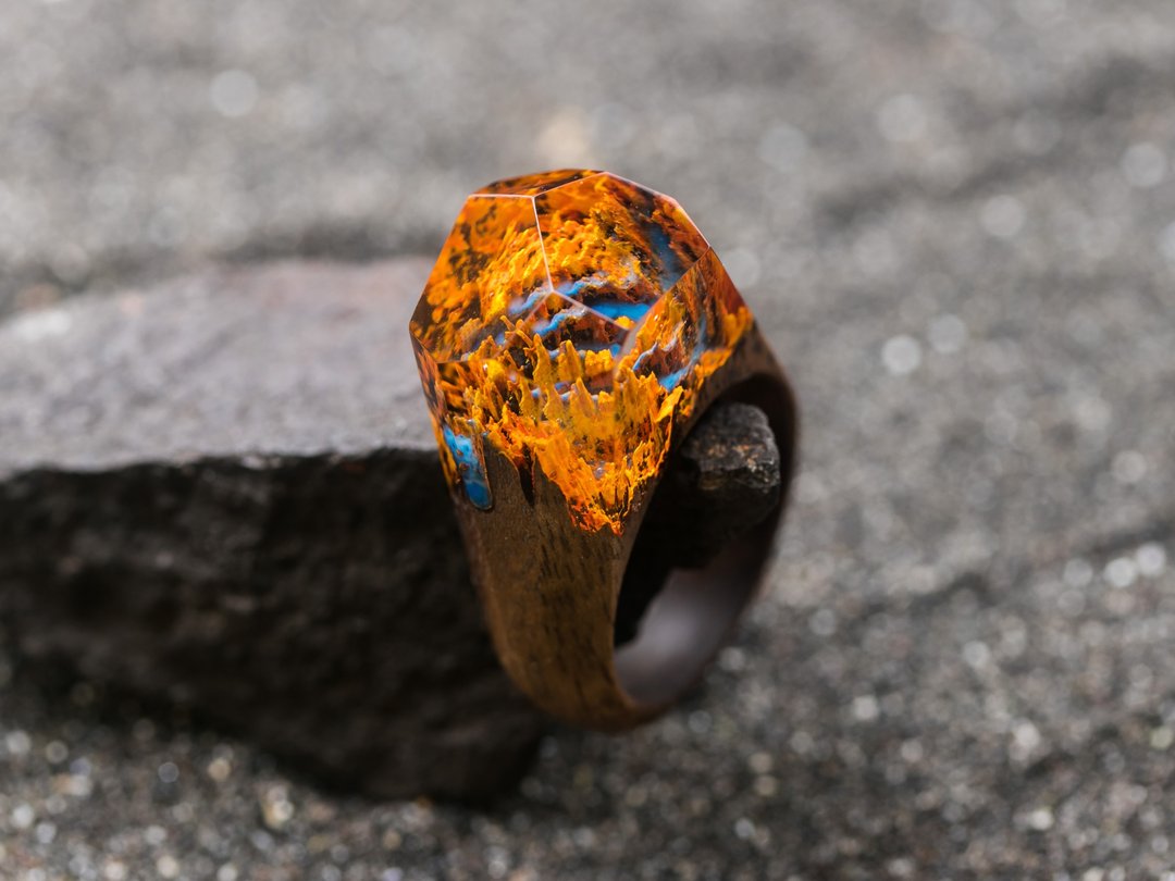 Ring Colors of Autumn 由胡桃木和透明色树脂制成 - 戒指 - 木头 橘色