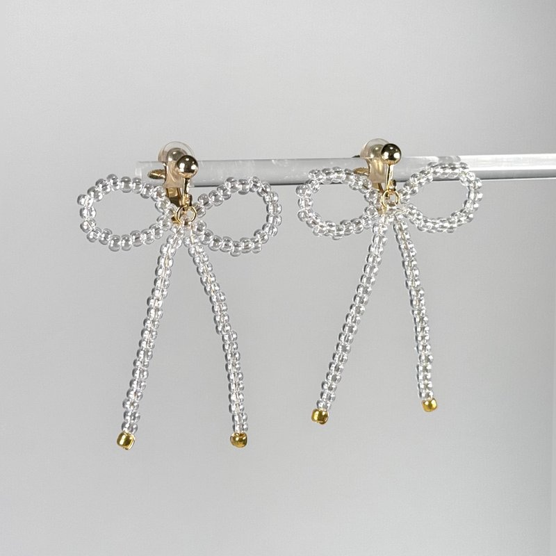 日本玻璃珠 蝴蝶结耳环-透透白(耳针耳夹) 手工耳环 cindyandtong - 耳环/耳夹 - 玻璃 透明