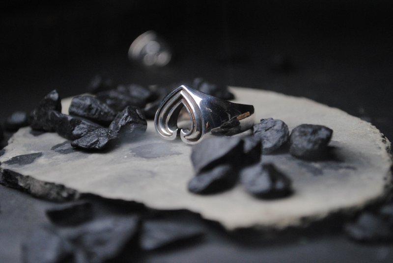 rtdeco /手作银饰/戒指/基本款M - 戒指 - 纯银 银色