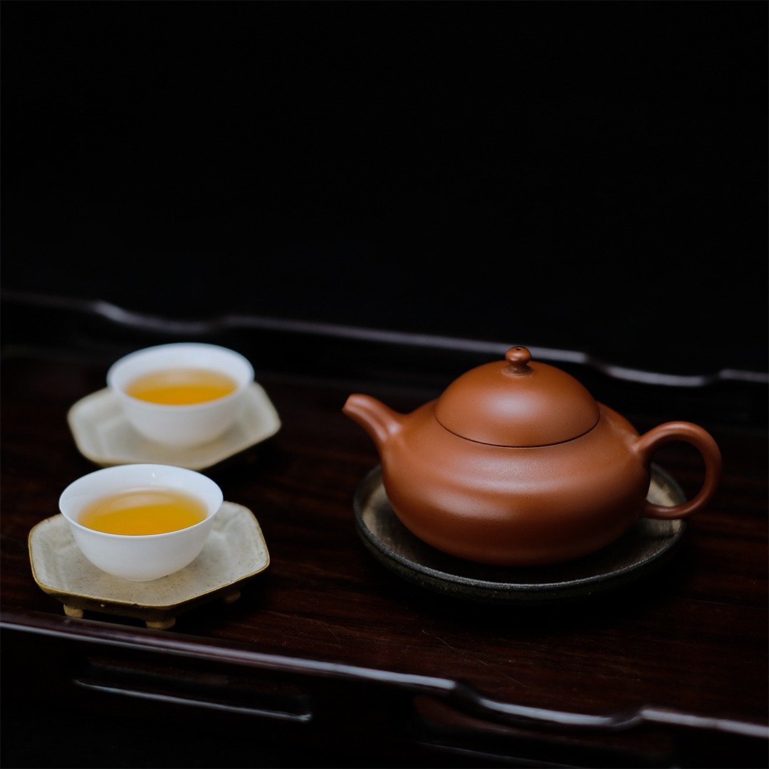【台湾古道具】职人手作 朱泥梨型壶 - 茶具/茶杯 - 陶 