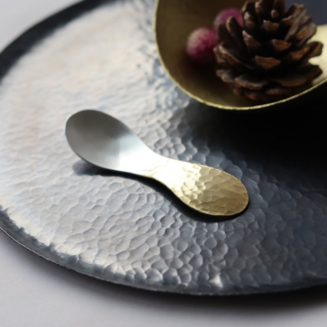 Hammered brass gelato spoon - 餐刀/叉/匙组合 - 铜/黄铜 金色