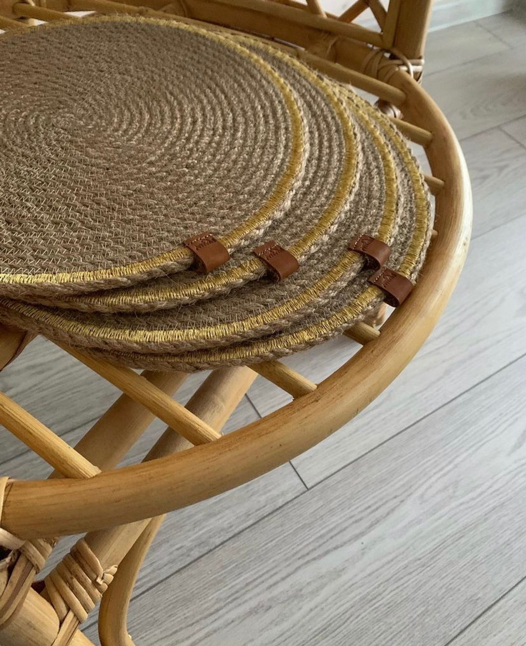 Gold Plate stand, Round placemat, Kitchen decor, Beautiful coasters - 杯垫 - 环保材料 咖啡色