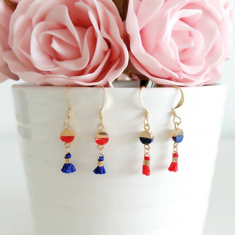 ::愉悦流苏系列:: 可爱撞色迷你流苏耳环 / Tassel Earrings - 耳环/耳夹 - 其他金属 红色