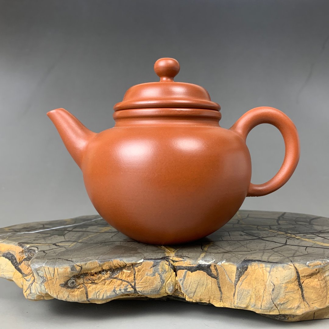 台湾【朱泥】手拉坏 瓮型壶05 - 茶具/茶杯 - 陶 红色