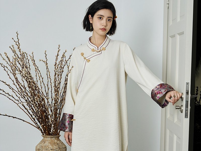 【鹤梦】 新中式復古藏装/改良流苏旗袍 - 洋装/连衣裙 - 其他材质 白色