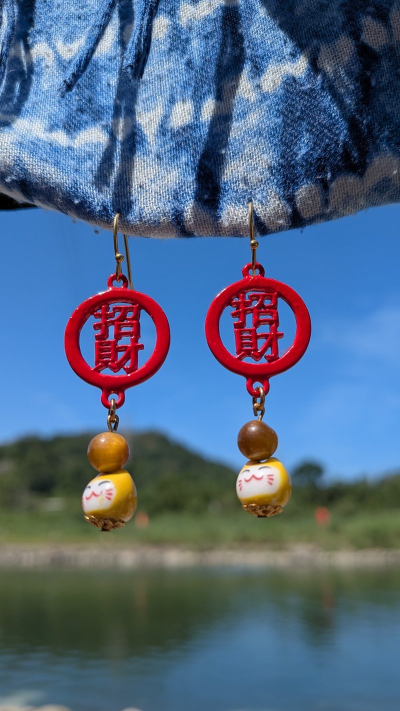 虎眼石招财猫垂坠耳环 - 耳环/耳夹 - 宝石 红色