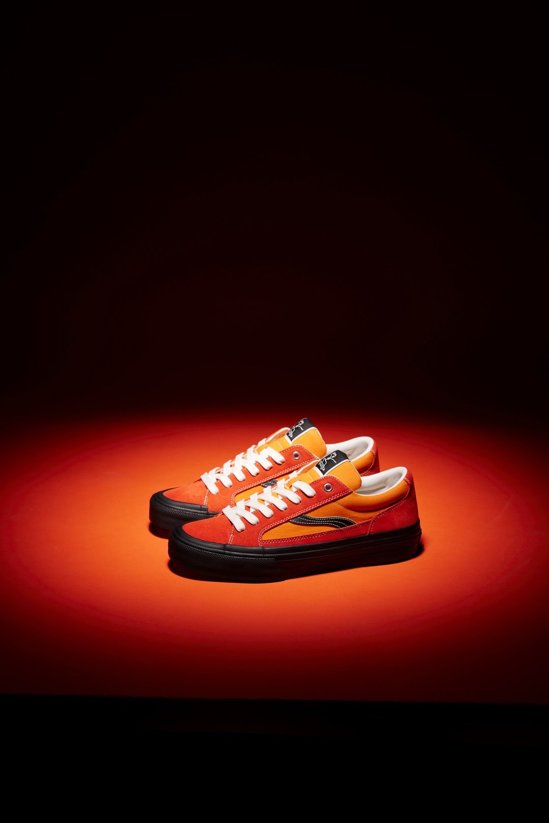 oddCIRKUS Astley II NEON ORANGE/赤雁橘 生胶帆布鞋 滑板鞋 - 女款休闲鞋 - 橡胶 橘色